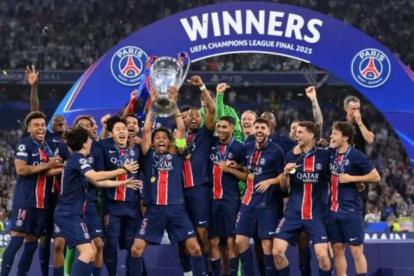 PSG garante vaga na Supercopa da UEFA e no Mundial de Clubes após título europeu.